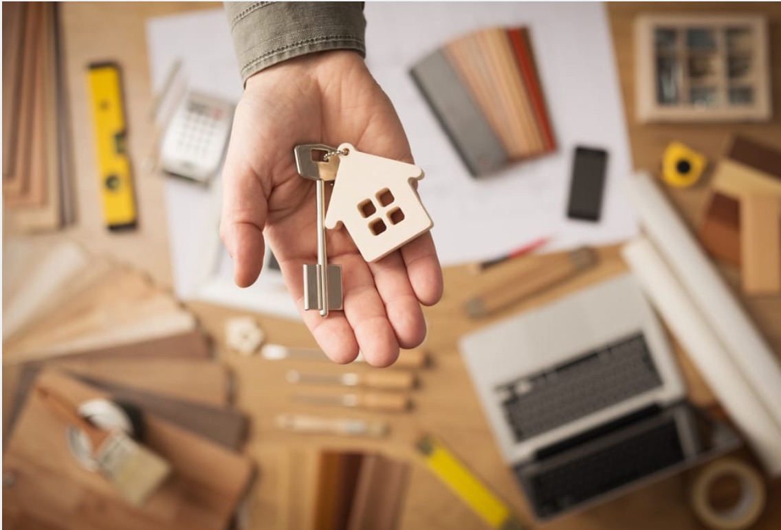 Can I recover from homeowners insurance if I’m injured in a car accident in a home’s driveway?