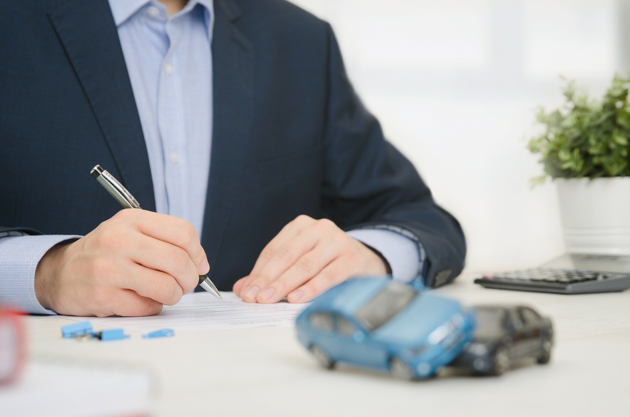 When should I get a lawyer after a car accident?